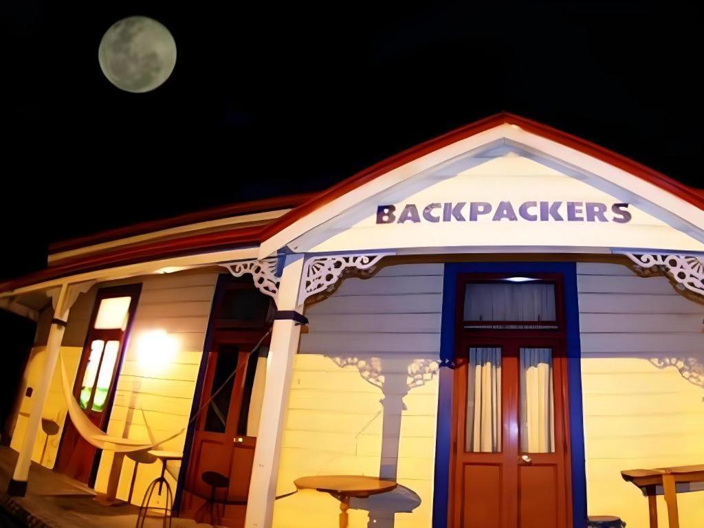 Stables Lodge Backpackers Napier Exteriör bild