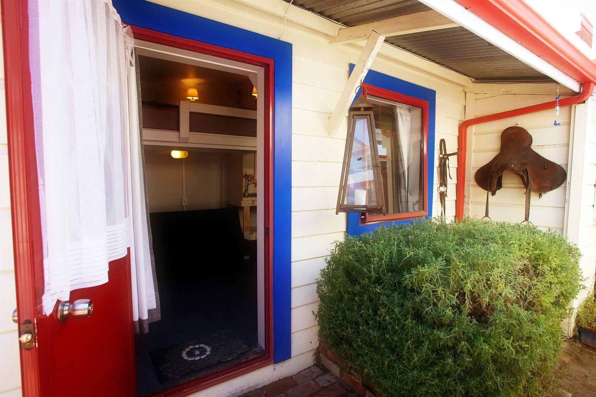 Stables Lodge Backpackers Napier Exteriör bild